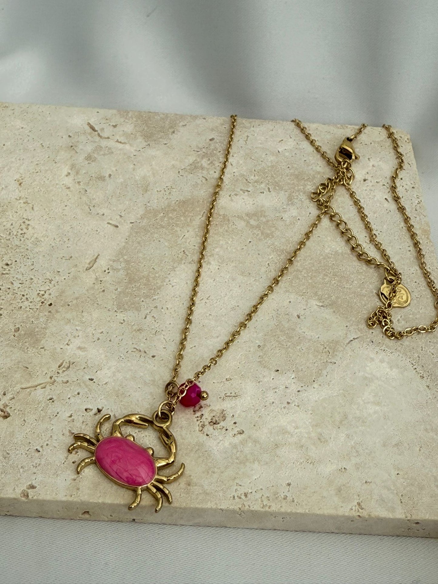 Elara Necklace Pink