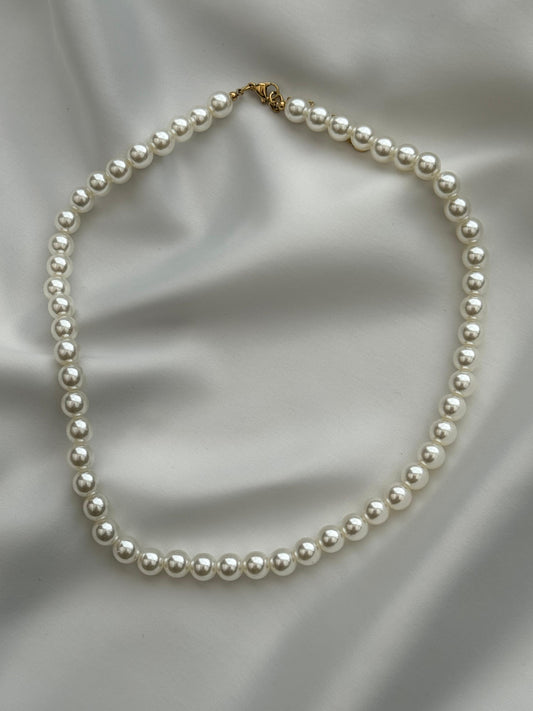 White Pearl Necklace